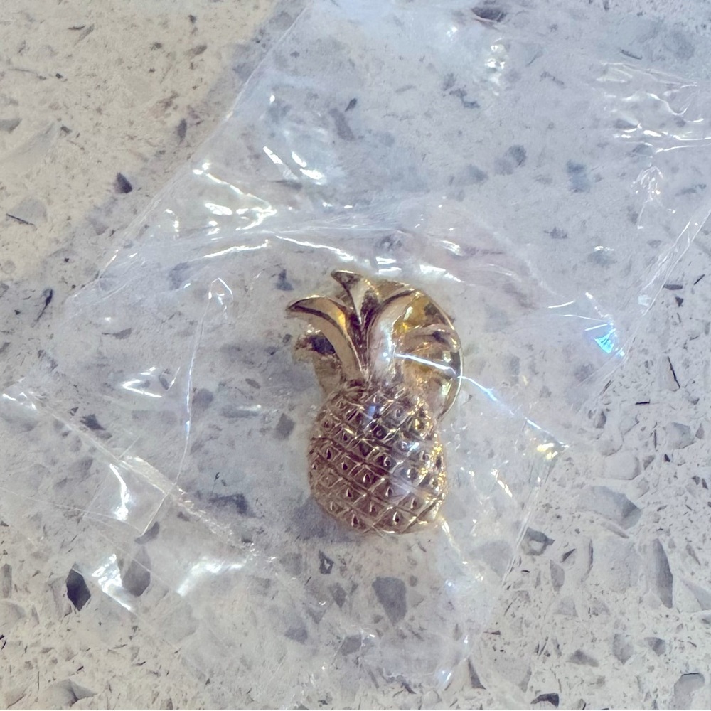 5/25 - Buy 5 for $25 Gold Pineapple Lapel Pins, Summer Style